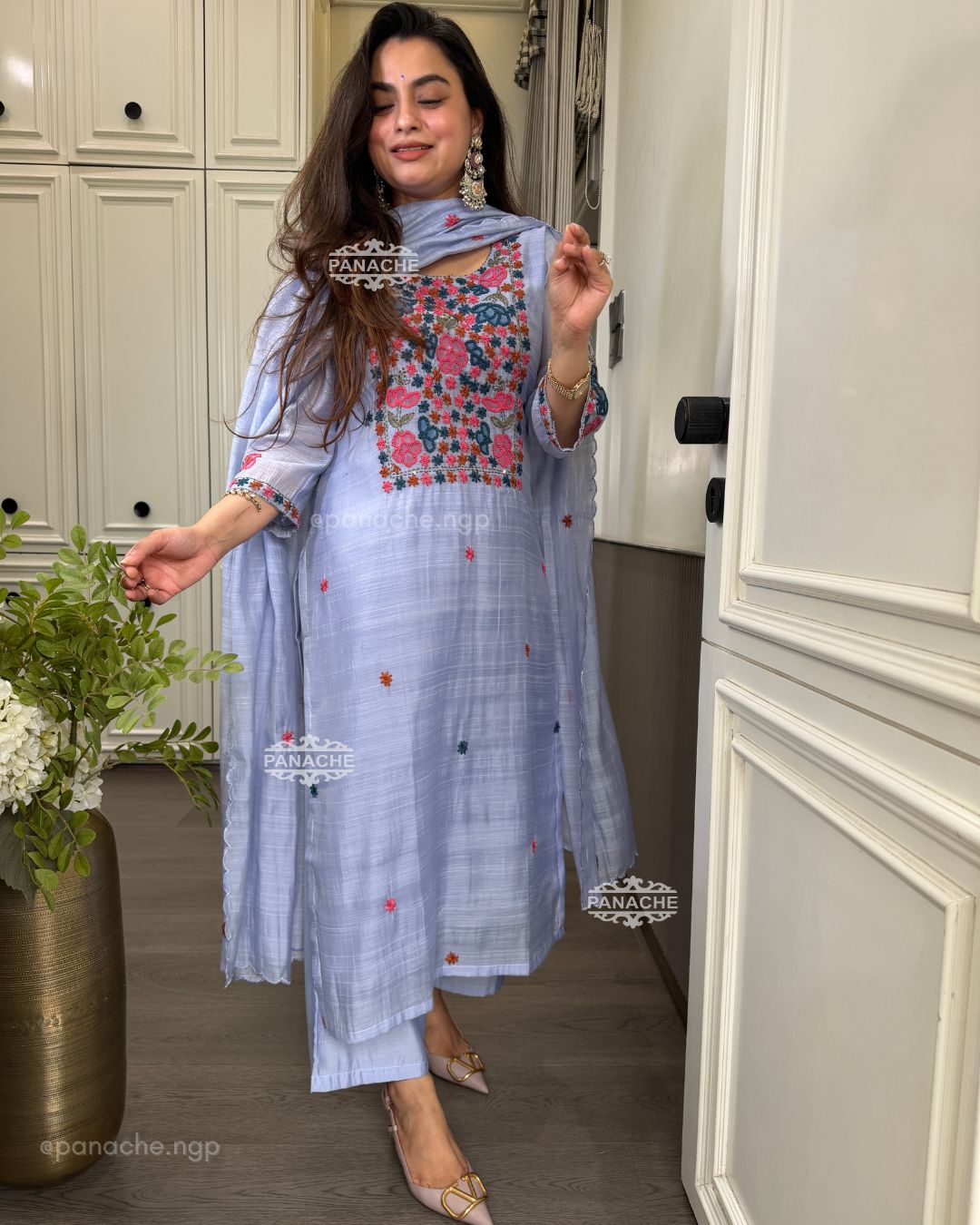 Aaira suit set