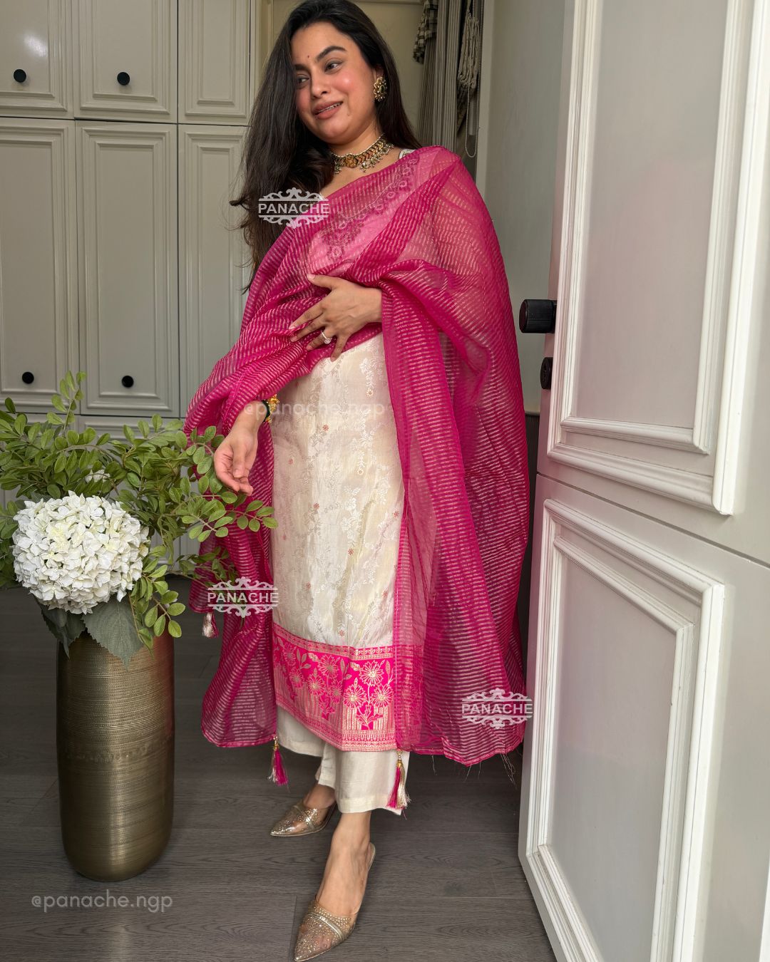 Handwork on neckline with Banarasi Daman | Pink