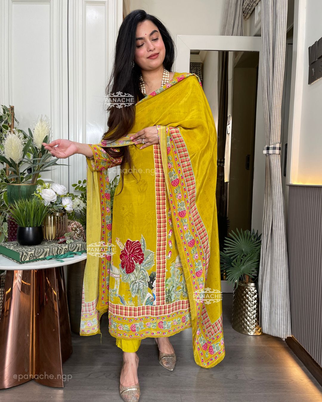 Sunshine floral crepe suit