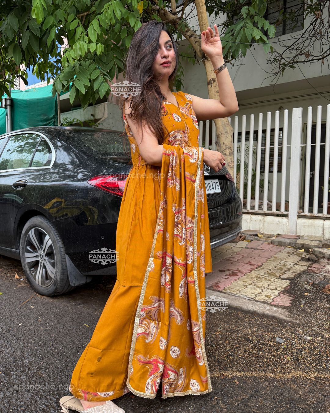 Budget sleeveless set