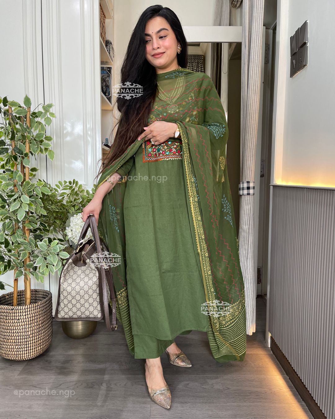 Knot and leaf ensemble set