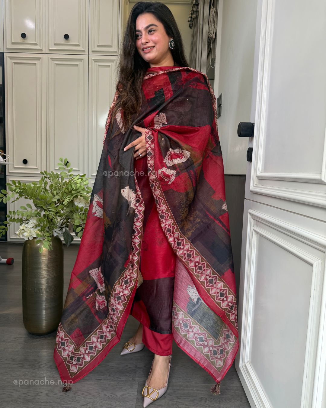 Surkh festive suit
