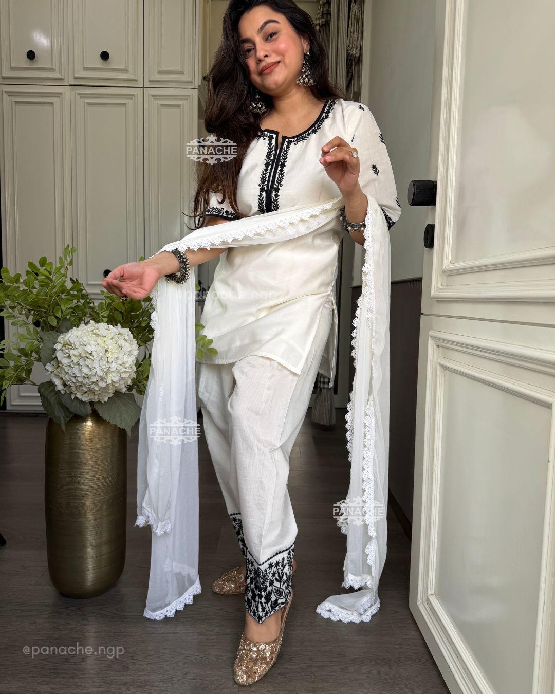 Monochrome farshi cottons