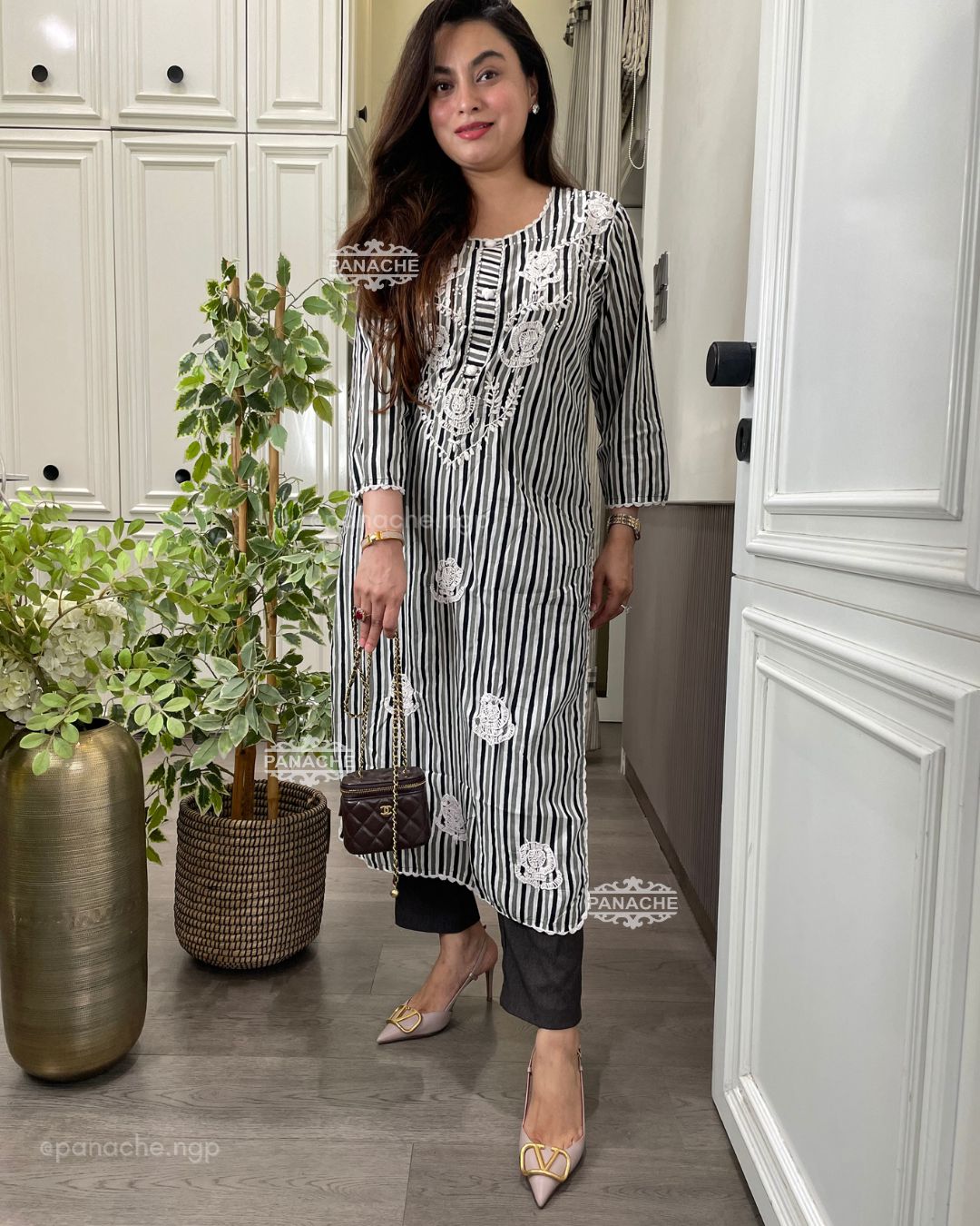 Lakhnavi rose kurti