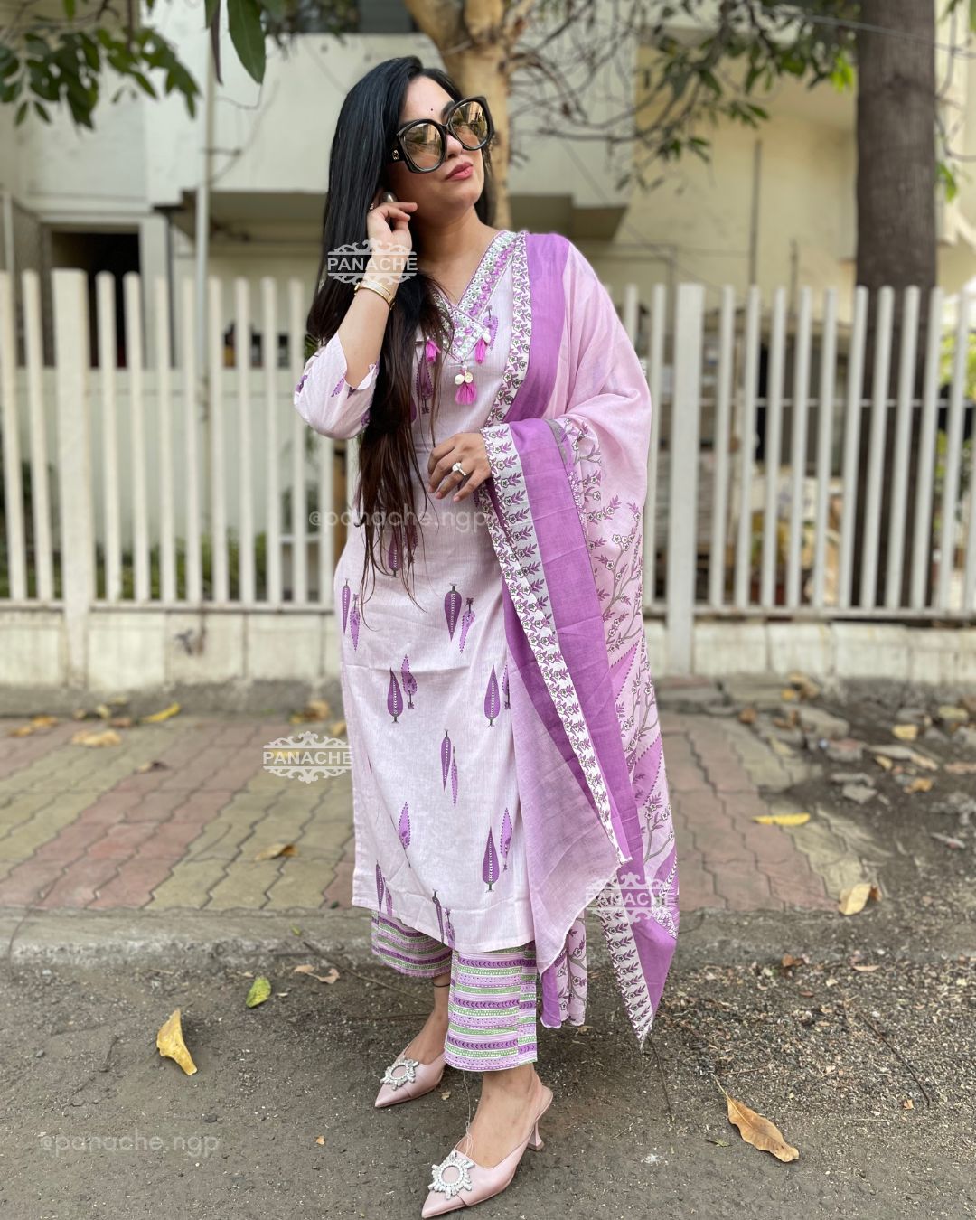 Print on print cotton set with shells and threads v neckline