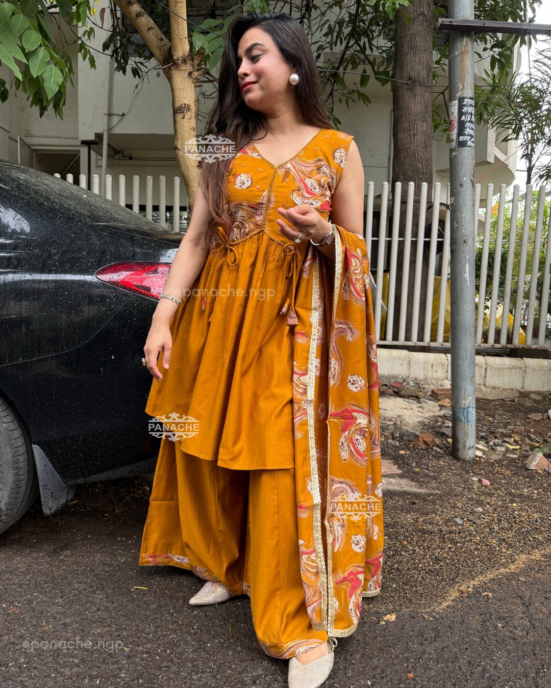 Budget sleeveless set