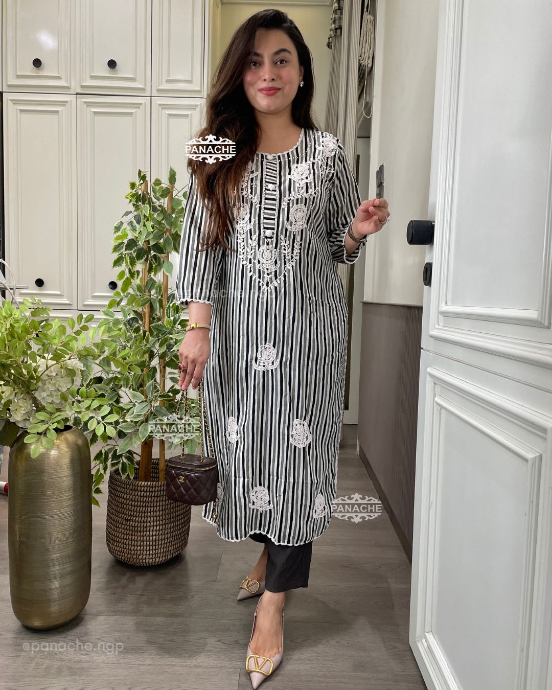 Lakhnavi rose kurti