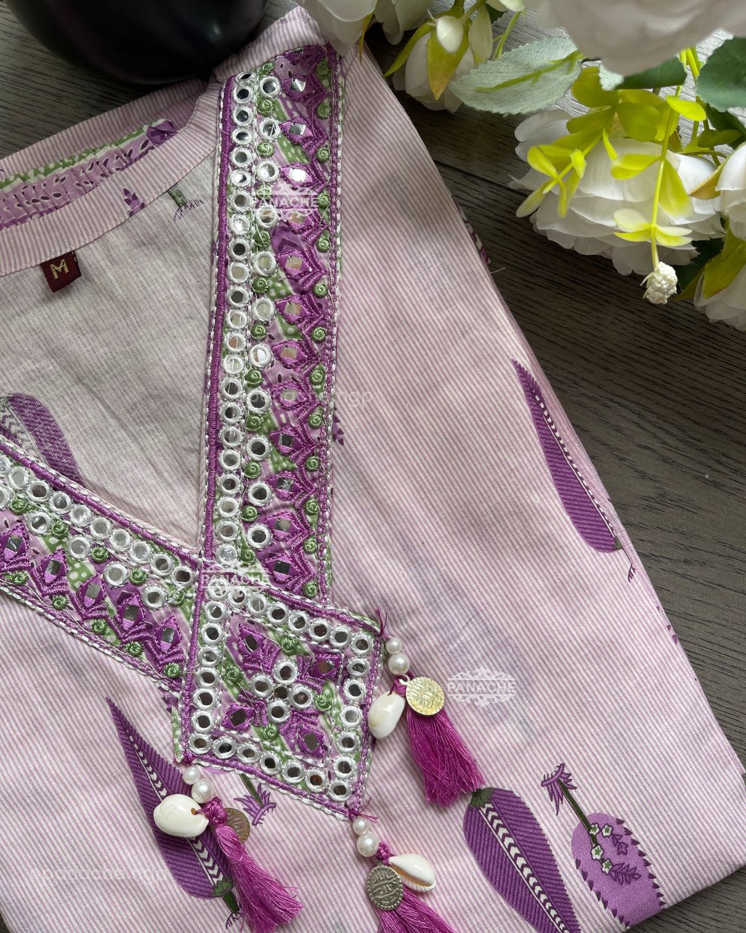 Print on print cotton set with shells and threads v neckline