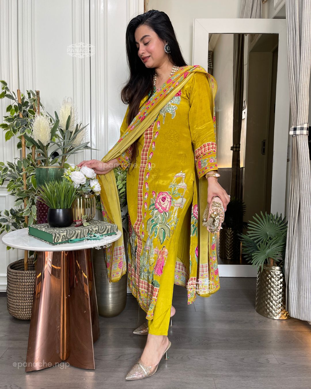 Sunshine floral crepe suit