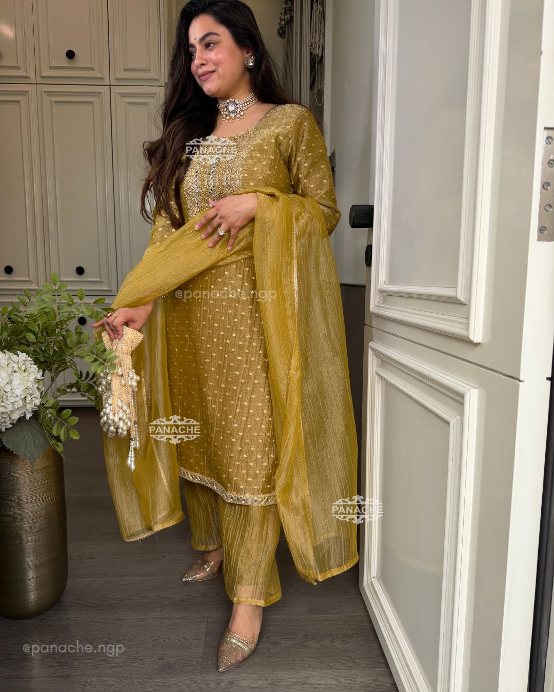 Zari glow suit set