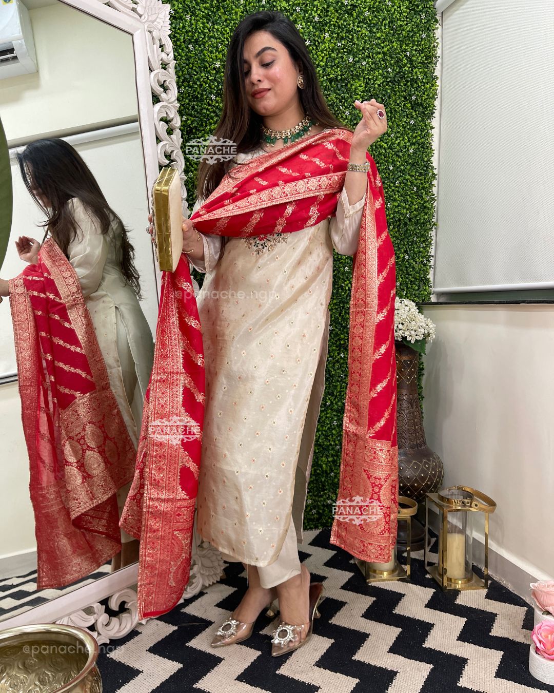 Sindoor set for our beauty brides