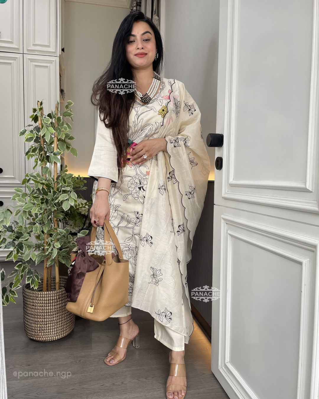 Ivory embroidered set