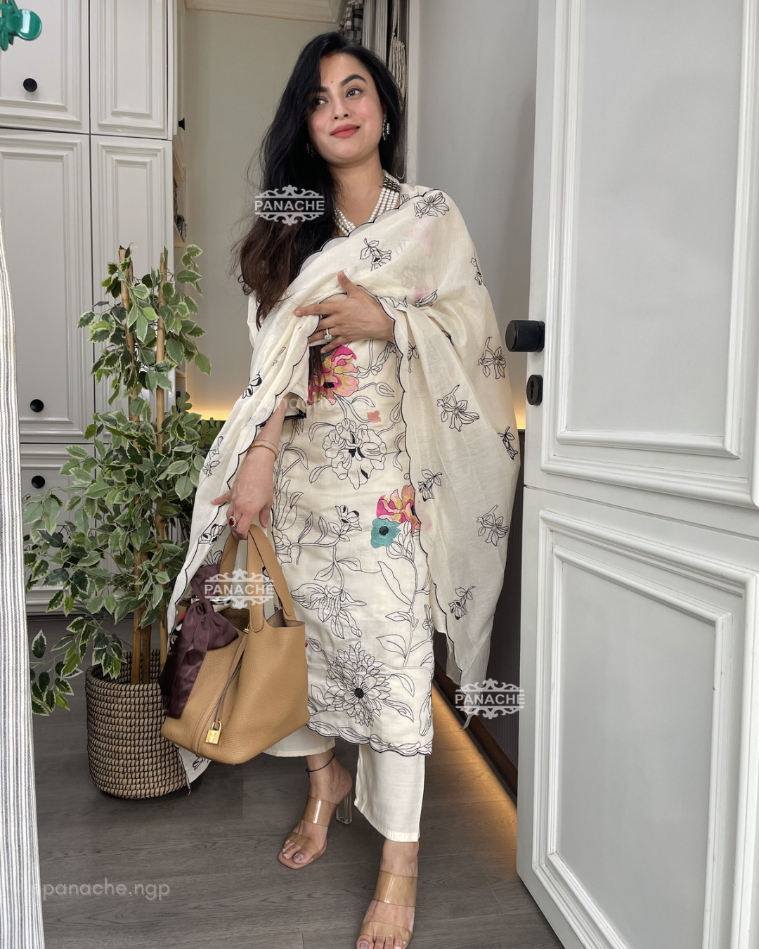 Ivory embroidered set