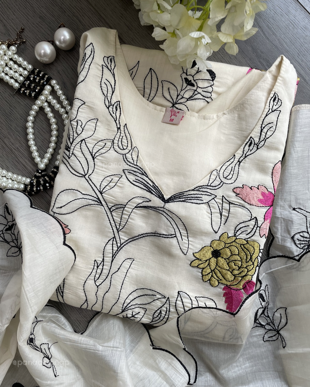 Ivory embroidered set