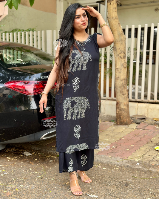 🛍️ Mirror work sleeveless coords