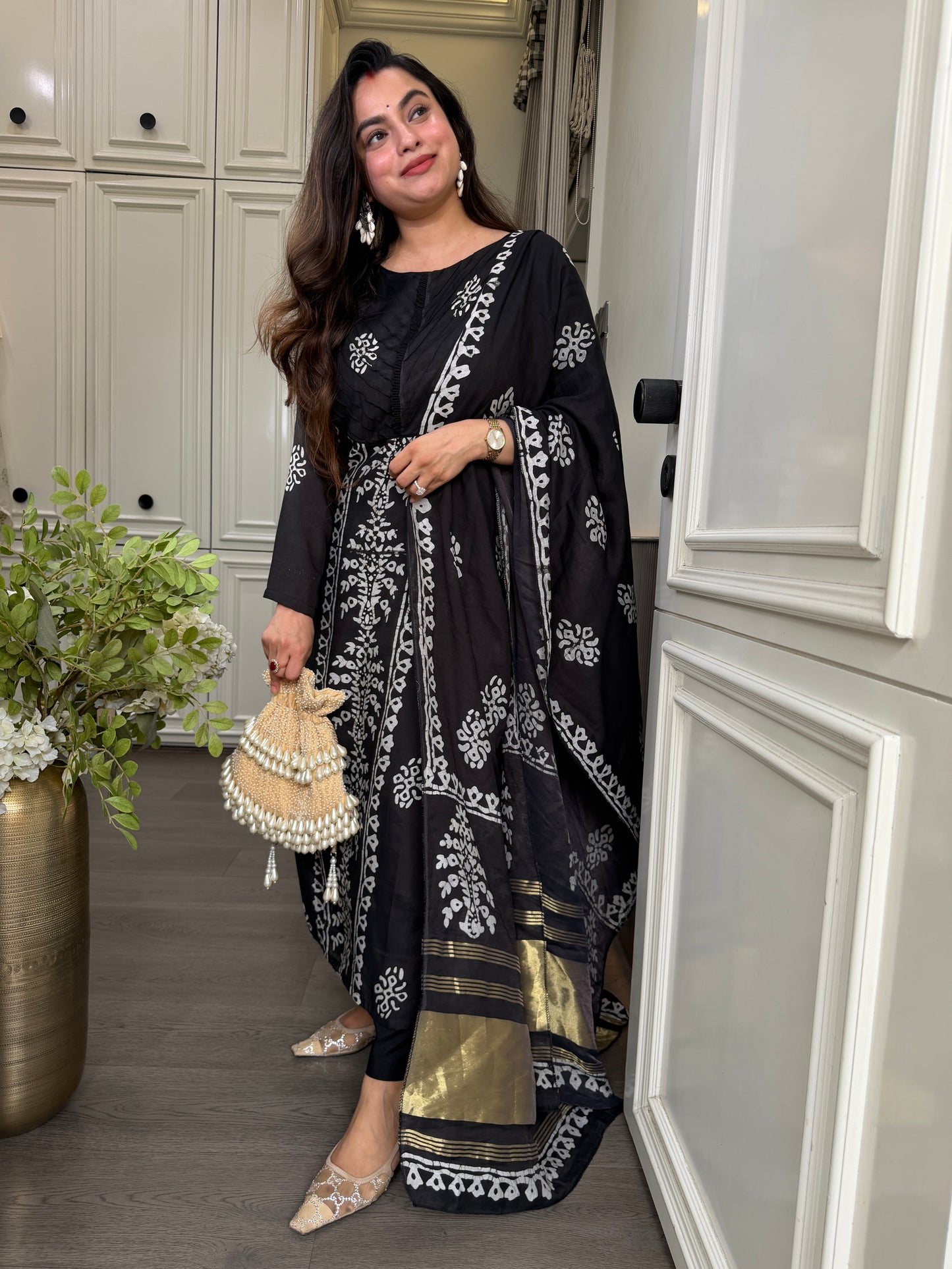 Black Gajji baatiks with mirror earrings