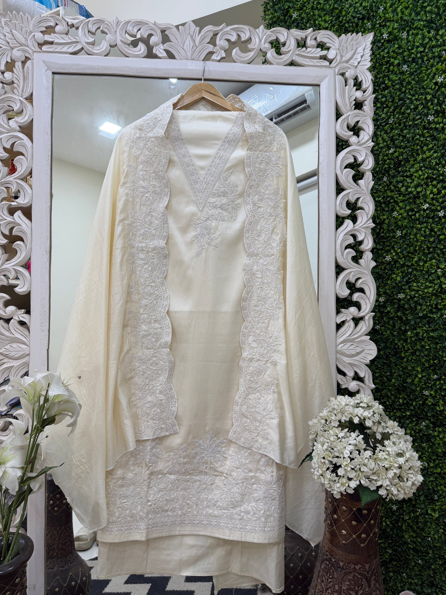 DABKA IVORY SET