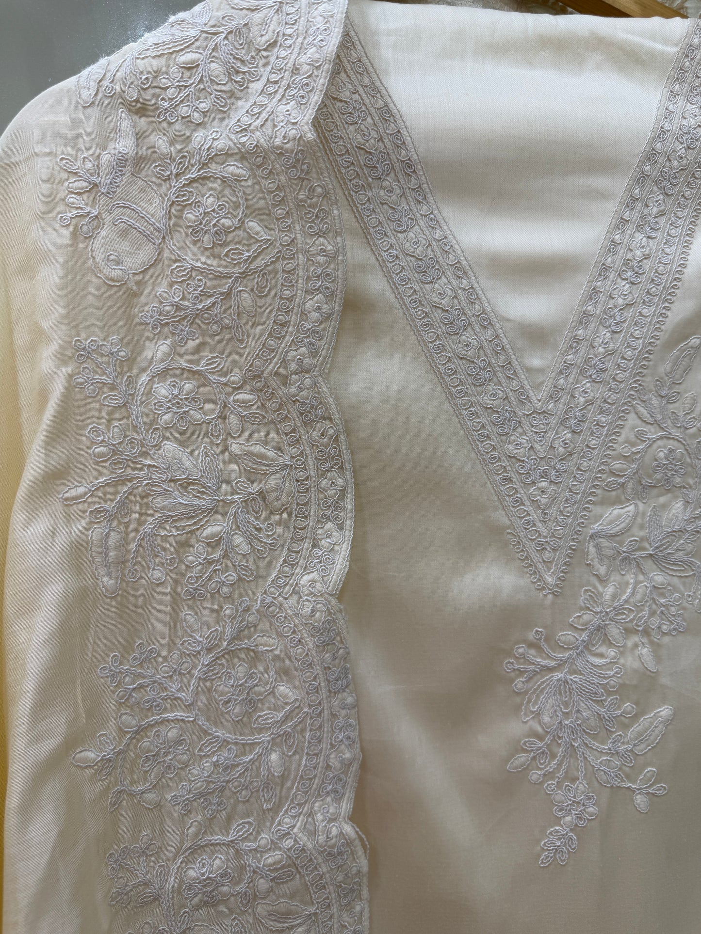 DABKA IVORY SET